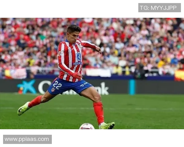 十七岁足球新星崛起 技惊四座成为欧洲足坛焦点人物